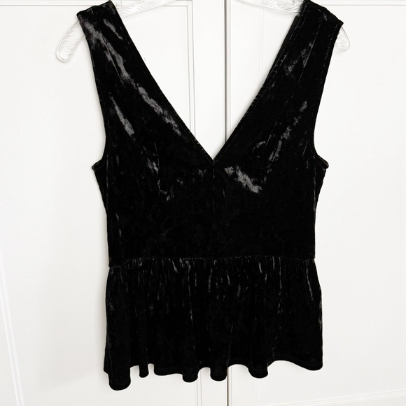 BCBGeneration Black VELVET PEPLUM V-NECK TOP Size Small - Picture 4 of 11